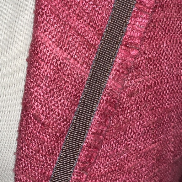 Beautiful Gently Loved Matching Jacket/Skirt Suit by Les Copains - Picture 2 of 16